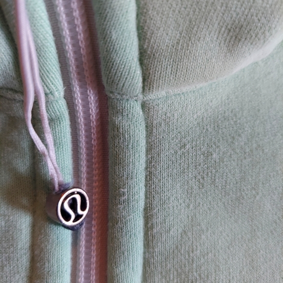 Lululemon Scuba Hoodie Women's Size 8 Mint Green - Picture 4 of 5